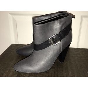 GUESS Ankle Booties Size 9, Genuine Leather Boots, Dark Gray with Buckle NEW